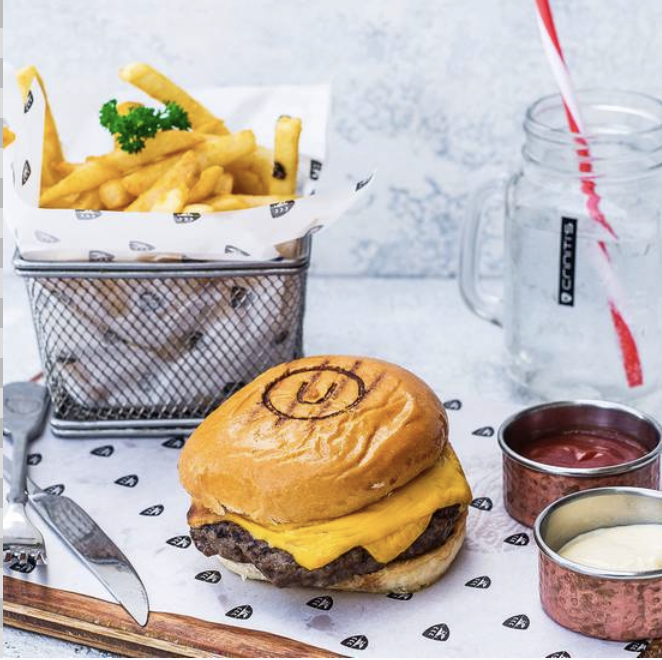 chilli cheeseburger