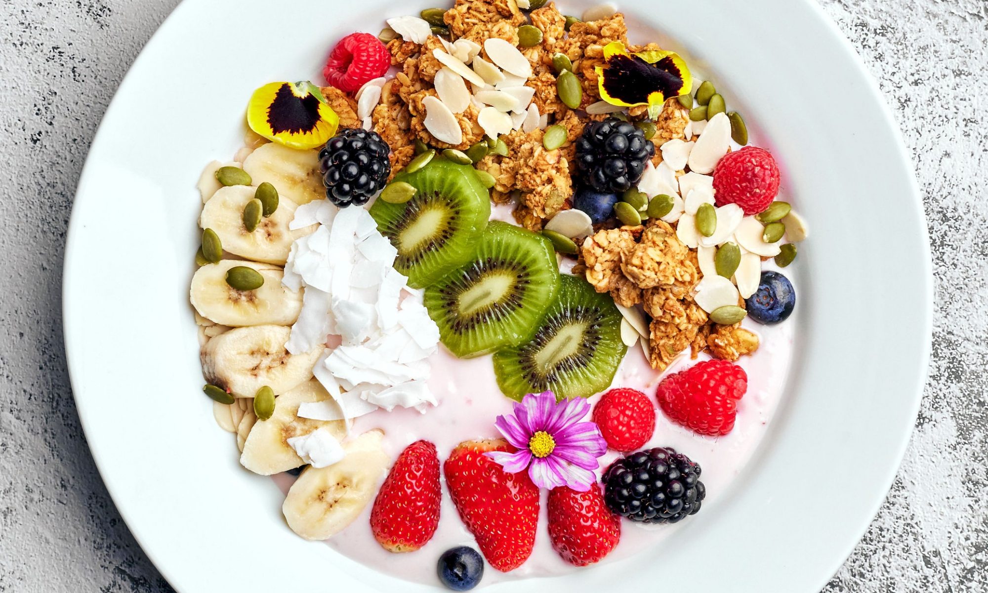 granola fruit bowl